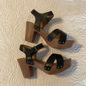 Sz 10, Vintage style, black platform sandals. 4” heels. Worn once